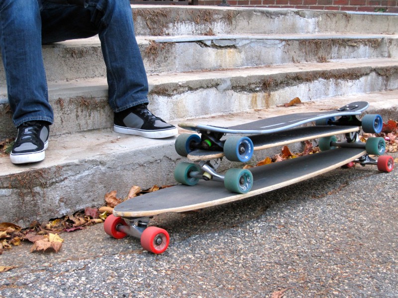 What Is the Difference Between Longboard and Skateboard?